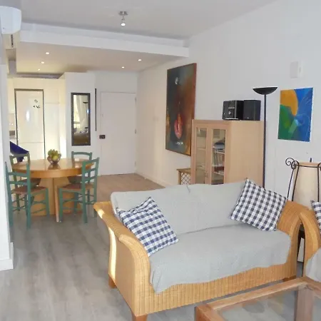 Cende Court 2 Bedroom Apartment - Sea Views Apartment